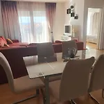 Cozy Two-Bedroom Apartment