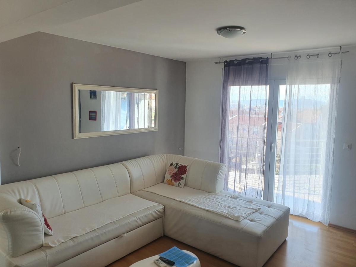 Cozy Two-bedroom Apartament