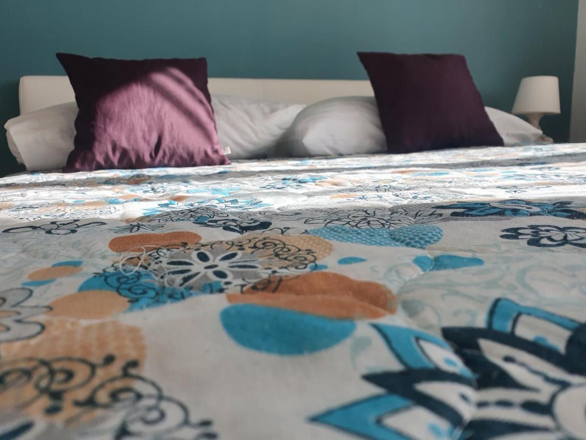 Cozy Two-bedroom Apartament
